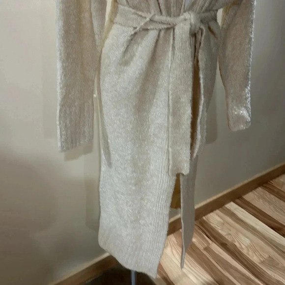 Express Boucle Oversized Collar Belted Duster Cardigan - Picture 5 of 10